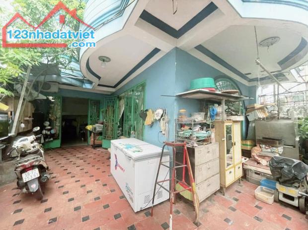 Chính chủ bán nhà đường Dương Quảng Hàm, Gò Vấp - 1T,1Lầu 2PN, 2WC, nội thất cao cấp! - 3