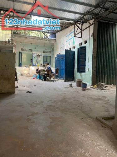 cho thuê kho chứa hàng, văn phòng, nhà ở 300m ở Tố Hữu , Hà Đông giá 21 triệu nền đá hoa - 1