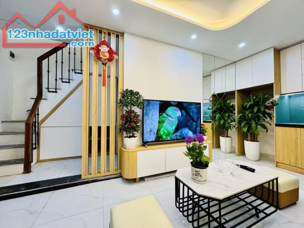 HOA KHÔI KIM NGƯU - NGÕ THÔNG - KINH DOANH - DÂN XÂY - 1 NHÀ RA Ô TÔ - VÀI BƯỚC RA PHỐ - G - 2