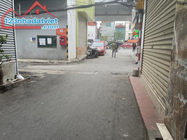 BÁN NHÀ MINH KHAI-HAI BÀ.S 27M.10M RA Ô TÔ.50M RA PHỐ