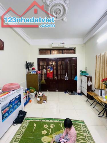 BÁN NHÀ LÔ GÓC SIÊU ĐẸP PHỐ CẦU GIẤY – 30M² – 4 TẦNG – GIÁ 5.3 TỶ - 2