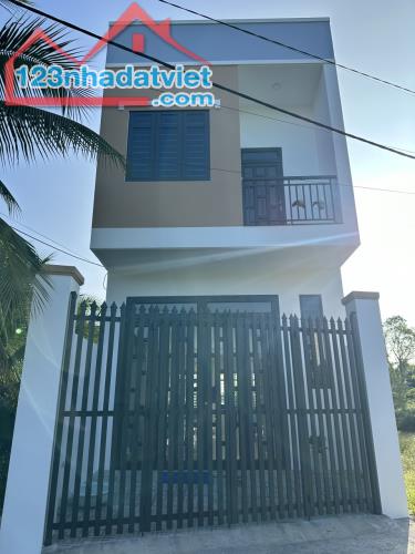 Chủ kẹt tiền cần bán gấp đất Trần Thị Thơm full thổ cư tp.Mỹ Tho 110m2 (5x23)m