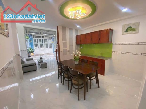 BÁN NHÀ NGAY CHỢ ĐẠI HẢI HÓC MÔN NHÀ ĐẸP  FUN NỘI THẤT GIÁ  CHỈ CÓ 1 TỶ 450 - 3