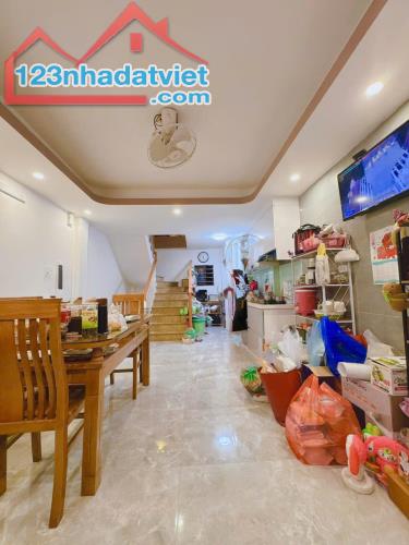 👏👏👏👏👏👏👏👏👏 Khu Vực An Dương Vương #40m2 #5T #3.8m2 # 7.9 tỷ Tây Hồ. - 4
