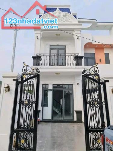 EM CẦN BÁN GẤP CĂN 2 LẦU SHR 5X20 GIÁP PHƯỜNG TÂN PHONG CHỈ 700TR SỞ HỮU