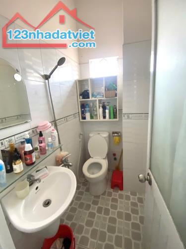 Nhà 3 Tầng, công năng vô đối, DTSd 96m2, Phường Cát Lái Q2, Giá chỉ 3ty hơn