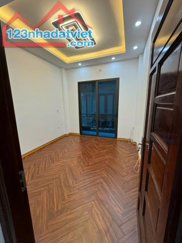 HOA KHÔI KIM GIANG DÂN XÂY MỚI KOONG CẠNH ĐH THĂNG LONG 36M2*5T CHỈ 6.8 TỶ. - 1