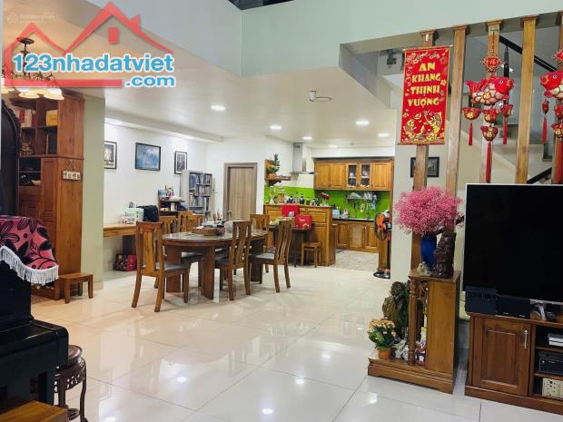 Penthouse đẹp 188m2 + sân vườn, 4PN + 4 toilet, DA Topaz Garden, cách Đầm Sen 500m, view - 1