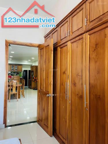 Penthouse đẹp 188m2 + sân vườn, 4PN + 4 toilet, DA Topaz Garden, cách Đầm Sen 500m, view - 2