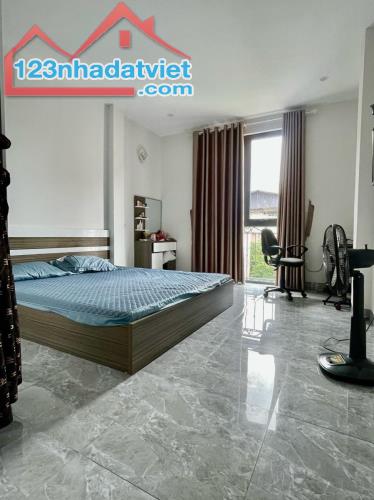 BÁN NHÀ LẠC LONG QUÂN_DÂN XÂY_LÔ GÓC_3 MẶT THOÁNG_NGÕ Ô TÔ_DT 46M2,4T CHỈ 10.8 TỶ - 1