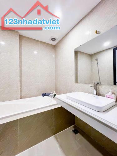 GẦN NGUYỄN KHÁNH TOÀN, 50M2, 7 TẦNG, MT 4M, GARA Ô TÔ, THANG MÁY, GIÁ 18 TỶ - 4