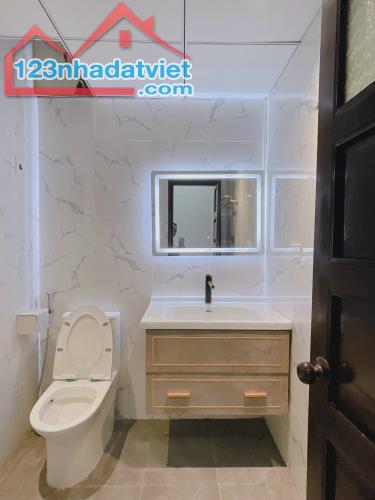 Hào Nam, NHÀ ĐẸP 2 Thoáng, 20m Ra Phố, Kinh Doanh, Chủ Thiện Chí Bán 69m2, MT 5.3m, 13 Tỷ - 1