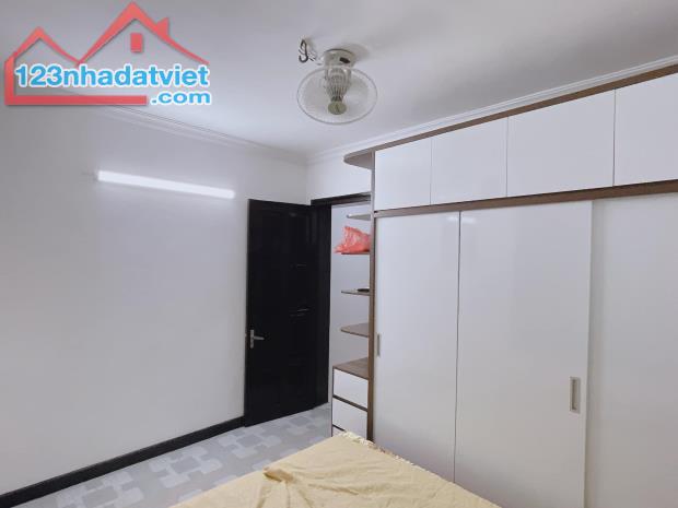 Hào Nam, NHÀ ĐẸP 2 Thoáng, 20m Ra Phố, Kinh Doanh, Chủ Thiện Chí Bán 69m2, MT 5.3m, 13 Tỷ - 2