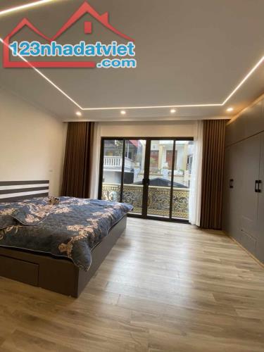 HIếm!Mặt phố Bát Khối,KD đỉnh,65M,5 tầng,MT 4M,ô tô tránh vòng quanh,vỉa hè.Nhỉnh 13 tỷ