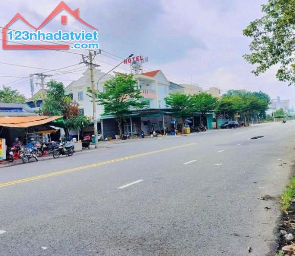 BÁN MT QL NHỰA 42m (1,2 sào=1.268m2) 4SỔ HỒNG THỔ CƯ HẾT, SÁT TRƯỜNG CHỢ DÂN ĐÔNG 460TR - 1