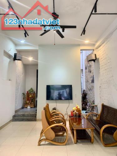 ⭐️⭐️⭐️ Bán nhà 2,5 tầng MT Tiên Sơn, Hòa Cường, gần Núi Thành, Phan Đăng Lưu, Hải Châu