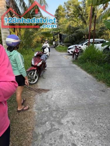 NỀN HỮU ĐỊNH ĐƯỜNG XE 2,5 TẤN GẦN ĐƯỜNG HUỲNH TẤN PHÁT - 2