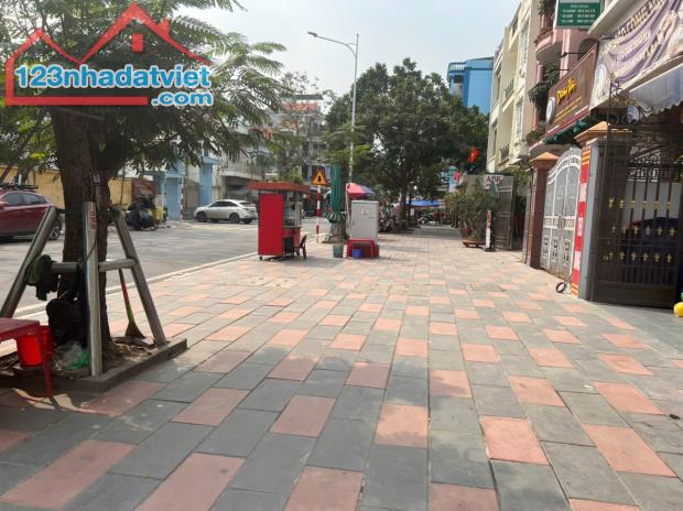 Bán nhà 3,5 tầng mặt đường Phạm Phú Thứ, Thượng Lý, Hồng Bàng, Hải Phòng. 96m2- 16 tỷ
