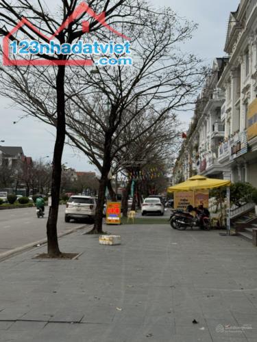 Chính chủ cần cho thuê Văn phòng Thành Phố Giao Lưu , Đường Phạm Văn Đồng, Phường Cổ Nhuế - 1