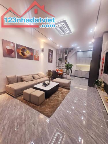 Bán nhà Trương Định Hoàng Mai  50m2 ngõ thống Full nội thất 7,5 tỷ