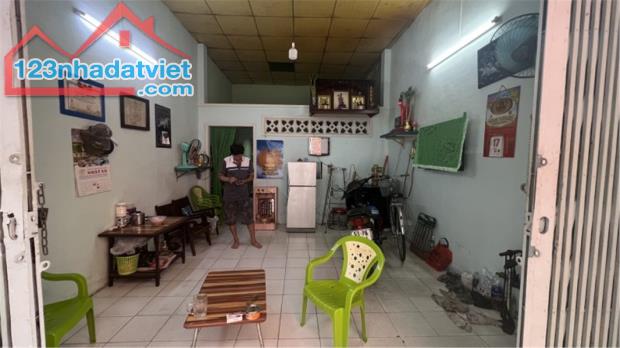 Bán nhà 44m2, Hẻm xe hơi Đường Hòa Bình, Q. Tân Phú - 1