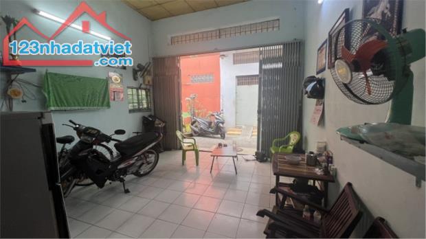 Bán nhà 44m2, Hẻm xe hơi Đường Hòa Bình, Q. Tân Phú - 3