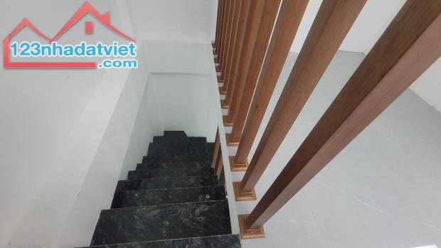 🔥TẦM TIỀN HIẾM - RẤT GẦN Ô TÔ - TRUNG TÂM QUẬN ĐỐNG ĐA - ĐI LẠI MUÔN NƠI RẤT THUẬN TIỆN🔥