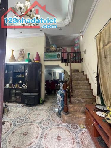 NHÀ ĐẸP - GIÁ TỐT Chính chủ Bán nhà mặt phố Lương Văn Can quận Hà Đông. - 2
