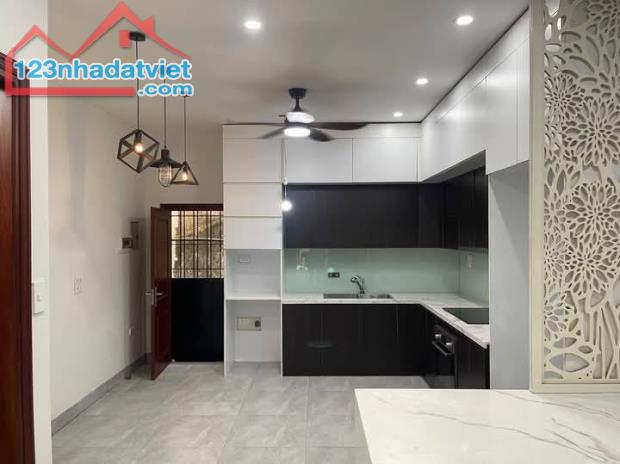 BÁN GẤP SIÊU PHẨM NHÀ 5TẦNG 60M PHỐ BÙI HUY BÍCH P.LÔ-ÔTÔ KINH DOANH CHỈ 16.2 TỶ - 1