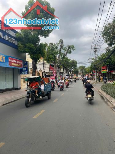 Bán nhà mặt tiền kinh doanh 18,5x33m giá 65 tỷ  Đường Nguyễn Văn Quá - 1