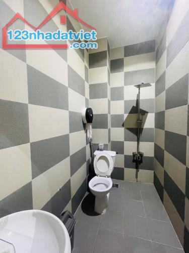 Bán nhà đường Nguyễn Trãi P. Bến Thành 56m 5 tầng chính chủ