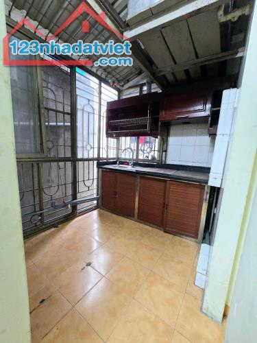 Bán căn Tập Thể khu phố Huế, 52m2, nhỉnh 3,5 tỷ, 2 ngủ, PHỐ CỔ, an ninh dân trí cao. - 3