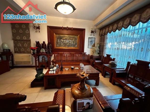 SIÊU PHẨM BIỆT THỰ VIEW HỒ ĐẸP NHẤT LONG BIÊN – SỐ LƯỢNG CÓ HẠN! 🌿 Sống đẳng cấp – - 1