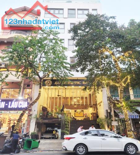 Bán Tòa Văn Phòng Mặt Phố Nguyễn Công Hoan, Ba Đình DT 295m2, 9T, MT 8.3m. Giá Cực Rẻ