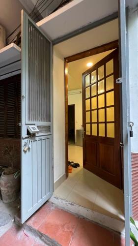 Cần bán nha ngõ Nguyễn Khuyến. Nhà đẹp chủ đã sửa trưa đẹp.phu hợp để ở hoặc cho thuê,(giá - 2