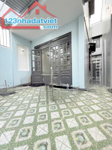 QUẬN 12- HIỆP THÀNH-NHÀ MỚI VÀO Ở NGAY-107M2, 3 TẦNG NGANG 5.6M CHỈ 5 TỶ 800 - 1