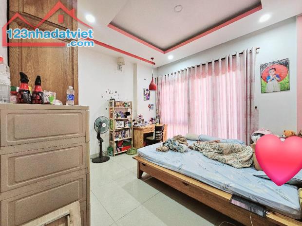 Hai mặt hẻm 10M - Kinh doanh - 5 Tầng - 4M x 19M - Gara ô tô - Ngay chợ Căn Cứ - 3