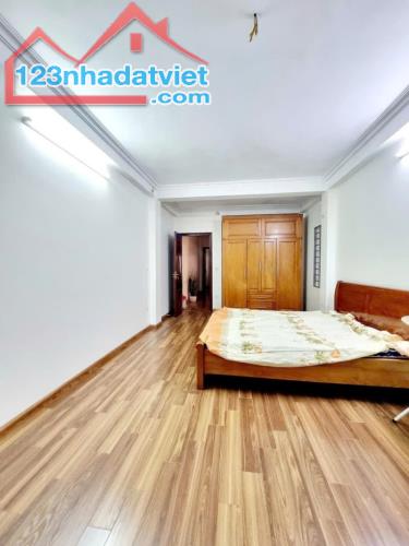 Nhà Lạc Long Quân, Cầu Giấy. 75mx5; MT 4m; Giá 19 Tỷ  PHÂN LÔ QUÂN ĐỘI, 2 THOÁNG, Ô TÔ QUA - 2