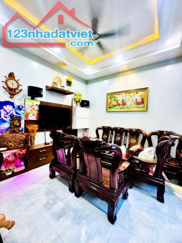 Bán nhà hẻm xe hơi đường 6 Linh Tây, gần Phạm Văn Đồng, 90m² ,SH riêng