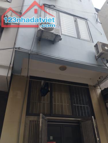 PHÂN LÔ CÁN BỘ - Ô TÔ ĐẬU ĐỖ QUANH NHÀ - TRƯỚC NHÀ 6M - NHỈNH 9 TỶ - NAM TỪ LIÊM.