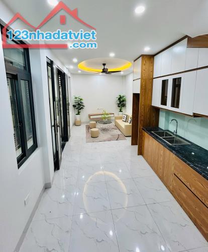 💥 BÁN NHÀ NGUYỄN VĂN CỪ – LONG BIÊN – 8.9 TỶ 💥 - 2