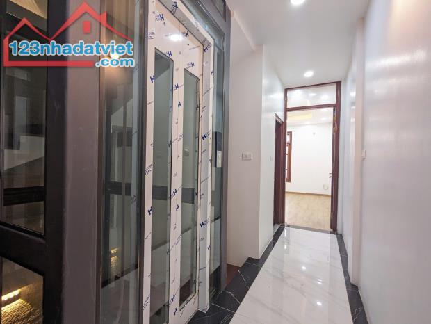 Cần bán nhà Hoàng Văn Thái – Thanh Xuân 70m2X7T giá chỉ 23.8 tỷ. - 3