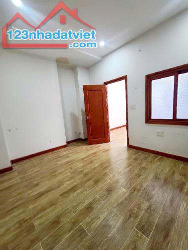 Chợ Ông Địa, 47m2, 3 tầng Đúc, 15m ra đường xe tải, Nhỉnh 6 Tỷ - 1