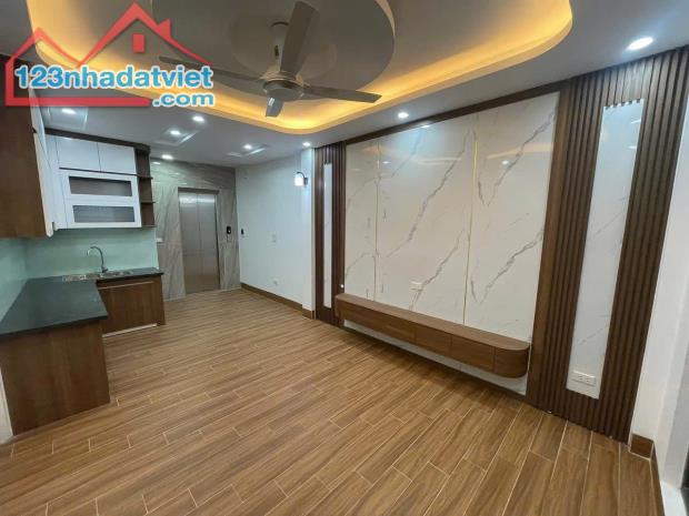 NHÀ ĐẸP - BÁT KHỐI - LONG BIÊN, LÔ GÓC 2 THOÁNG, 6 TẦNG THANG MÁY, NGÕ THÔNG, 7 CHỖ ĐỖ - 1