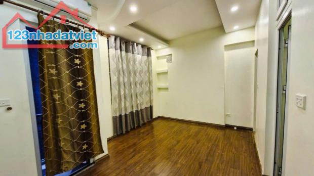 NHÀ GẦN NGỌC KHÁNH , 45M2, 6 TẦNG, MT 5.2M, CÁCH Ô TÔ TRÁNH 15M, GIÁ 9.4 TỶ - 3