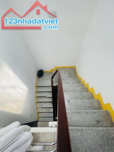 HƠN 15 TỶ - BÁN NHÀ PHƯỜNG BẾN THÀNH, QUẬN 1 - HẺM XE HƠI, GẦN MT NGUYỄN TRÃI - 60M2 5 LẦU - 3