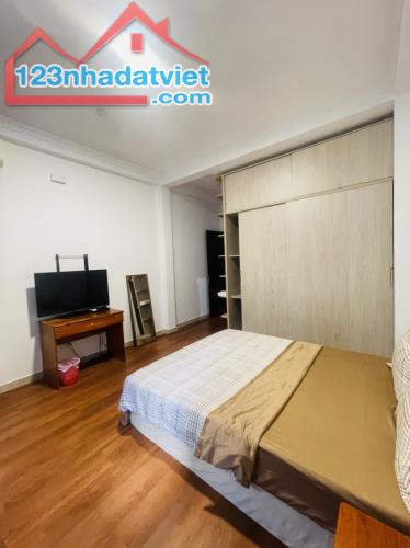 HƠN 15 TỶ - BÁN NHÀ PHƯỜNG BẾN THÀNH, QUẬN 1 - HẺM XE HƠI, GẦN MT NGUYỄN TRÃI - 60M2 5 LẦU - 4