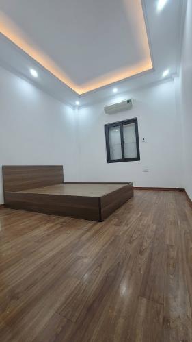 Chính chủ bán nhà mới, sân riêng,  gần ô tô, Vũ Tông Phan, Thanh Xuân DT: 50m2, 4 tầng. - 2