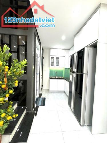 NHÀ MỚI 6 TẦNG - GIẢI PHÓNG - THANG MÁY NHẬP KHẨU - FULL NỘI THẤT - 37M2 VÀO Ở NGAY! 🏡 Vị - 2
