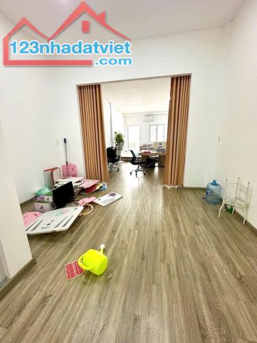 🔥 BÁN NHÀ KHU VIP QUÂN ĐỘI - 2 MẶT HẺM - SÁT SÂN BAY TSN - HOÀN CÔNG ĐỦ BANK ĐỊNH GIÁ 9 - 5
